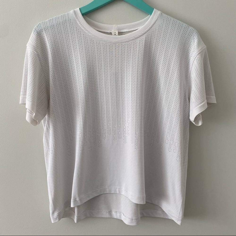 Lululemon Train To Be SS